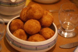 selbstgemachte Kroketten aus Kartoffeln